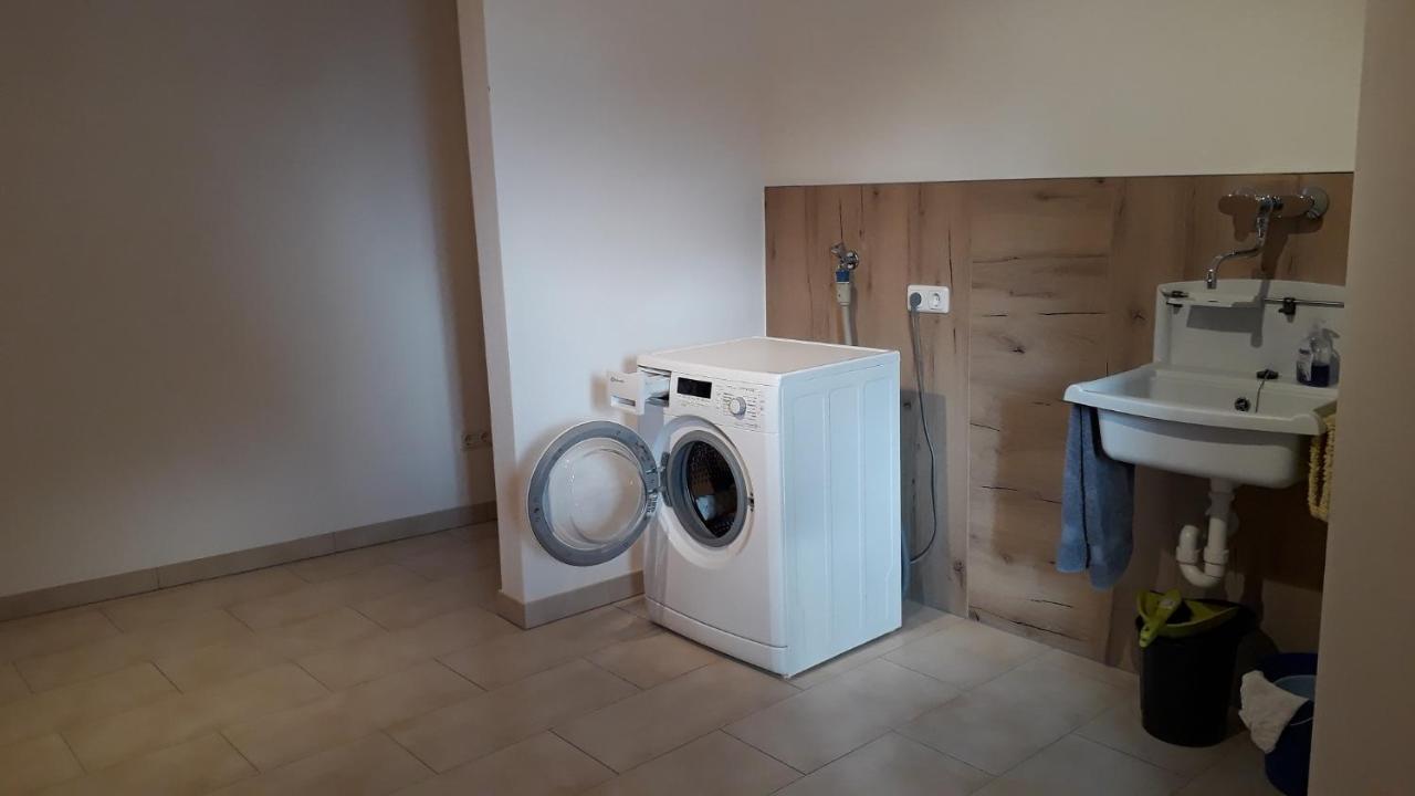 Ferienwohnung Am Dreiseithof Хауценберг Экстерьер фото